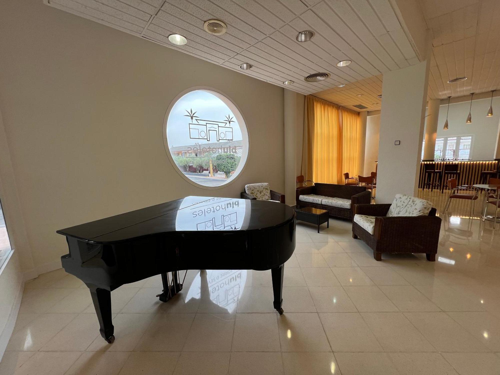Hospedium Hotel Blu Torre De Sevilla Торре-де-ла-Рейна Экстерьер фото