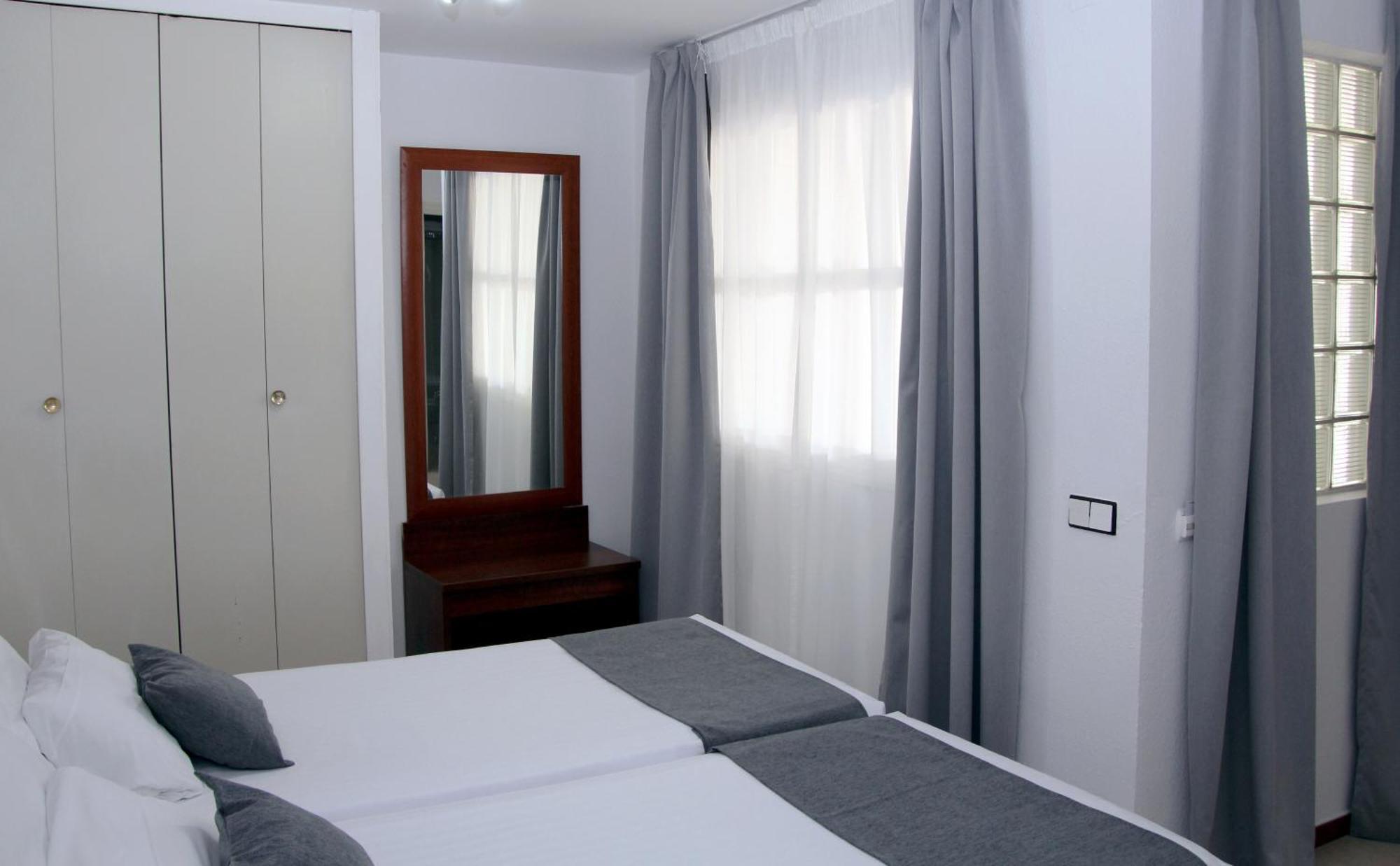 Hospedium Hotel Blu Torre De Sevilla Торре-де-ла-Рейна Экстерьер фото